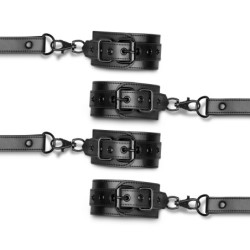 Hogtie com algemas de mão e tornozelo
