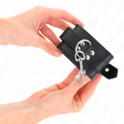 Svart nitarmband 35 X 6 cm