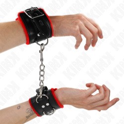 Algemas Forradas Com Orifícios Quadrados Vermelho E Correia Preta Ajustável 17-29 Cm X 6 Cm