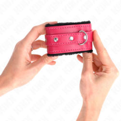 Premium Zwart Gevoerde Polsbanden Met Verstelbare Fuchsia Riem 17-29 Cm X 6 Cm