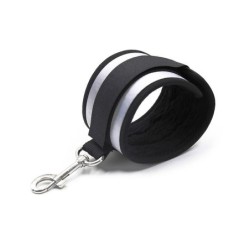 Sivé putá na zápästia