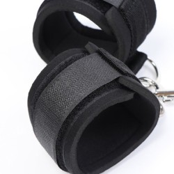 Fetish Mordaça Com Algemas Neoprene