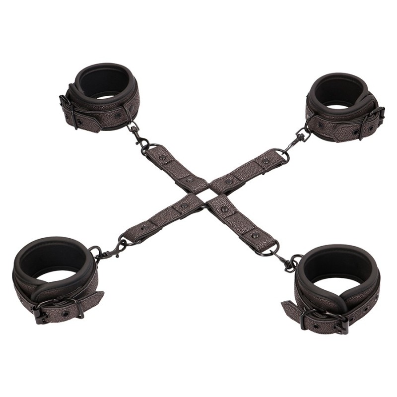 Esposes Hogtie Ouch! Elegant Hogtie