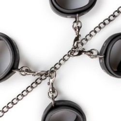 Set fetiche com coleira, tornozeleiras e algemas